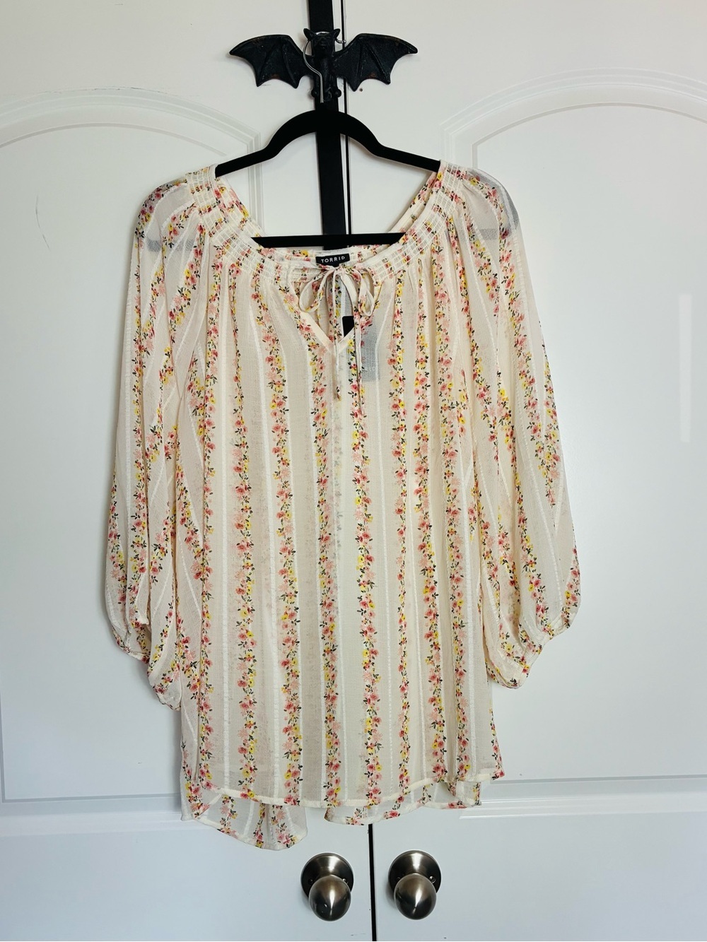 Torrid Floral Stripe Peasant Blouse tie top, slight sheer NWT Size 3X - Picture 5 of 15